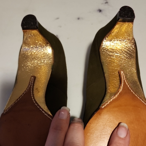 Vintage NWOT Elegant Green Heels with Studded Suede - Picture 3 of 7